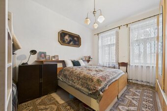 Vidiecky 3-izbový rodinný dom s letnou kuchyňou a dielňami – - 8