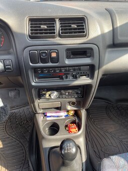 Mazda 323f - 8
