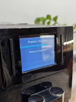 Automatický kávovar JURA E6 - 8