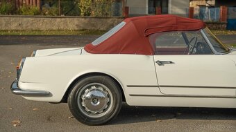 Alfa Romeo 2000 Spider 1961 - 8
