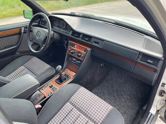Mercedes-Benz W124 E300D - 8