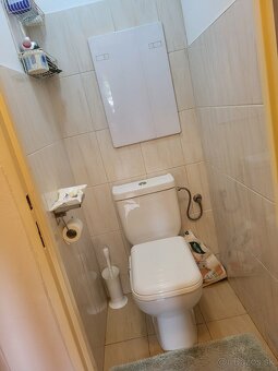 Predám 4izbovy prerobený, zariadený a klimatizovaný - 8