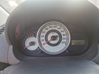 Predam Mazda 2 - 8