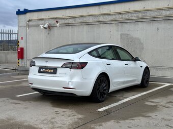 Tesla Model 3 - 8