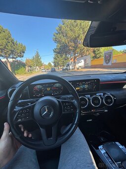 Mercedes-Benz A180d 2019 sedan - 8