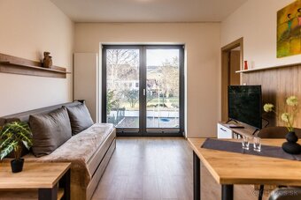 Investičná príležitosť pri aquaparku Bešeňová - 8