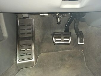 Nerezové nášlapy AUDI  ŠKODA  VW - 8