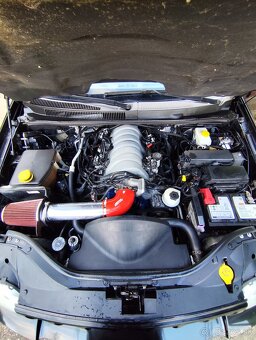 Jeep Grand Cherokee srt8 - 8