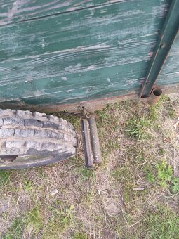 Vlečka ku traktoru - 8