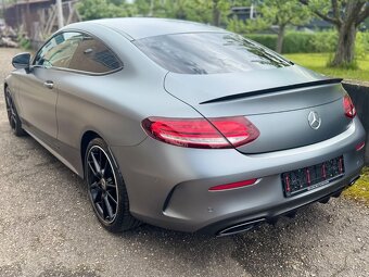 Mercedes-Benz C 300 Coupé AMG Line - 8