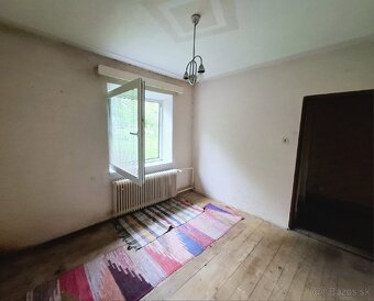 Rodinný dom s veľkým pozemkom na predaj - 8