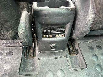 Peugeot 5008 2.0 Hdi 110 KW ,7 miest - 8