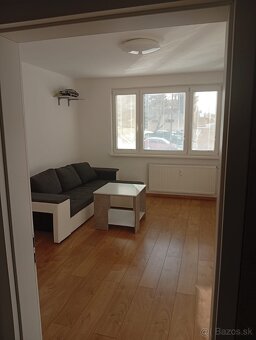 Prenájom 3 izboveho bytu v Ilave - 8