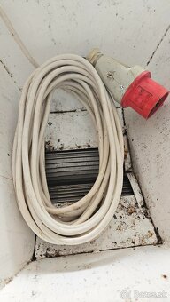 predám elektrický mlynček na hrozno - 8