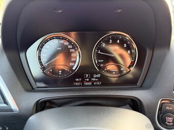 BMW 118i SPORT Line A/T - 8