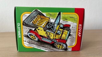 Retro hračka Dědeček automobil KOVAP - 8