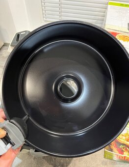 Tefal FZ 706017 ActiFry teplovzdušná fritéza - 8