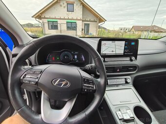 Hyundai Kona Electric - 8