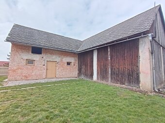 Rodinný dom v centre obce Liesek - 8