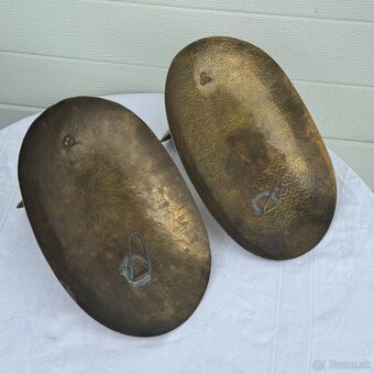 Starožitné mosazné nástěnné svícny v páru - 8