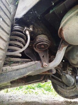 Mercedes w 124 250D - 8