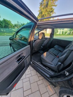 Vw sharan 1.9 tdi 85kw 7 miestni - 8