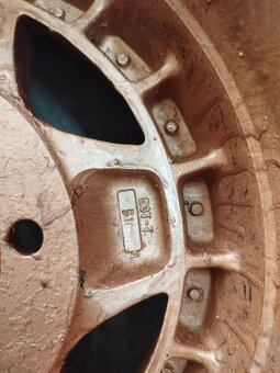 Predám sadu al.diskov.5x139.7 R15 225/60 R15 5mm - 8