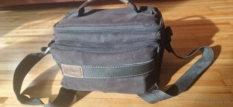 Analógová 8mm videokamera Canon UC900 - 8