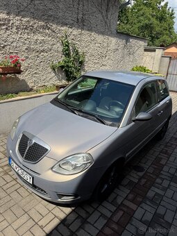 Lancia Y 1.2i R.V.2010 - 8