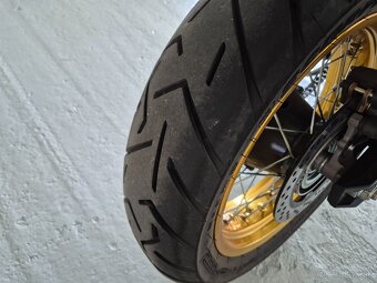 Suzuki Vstrom 800 DE - 8