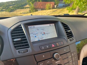 Opel Insignia 2.0 CDTI Cosmo - 8