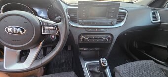 KIA XCEED - 8