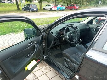 Predám Alfa Romeo 147 1.6 benzín 77kw - 8