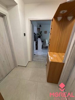 2 izbový byt s balkónom Tovarniky - 8
