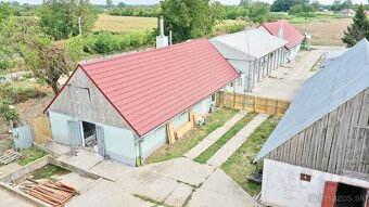 RODINNÁ FARMA S FUNKČNÝM MALOKAPACITNÝM BITÚNKOM - 8