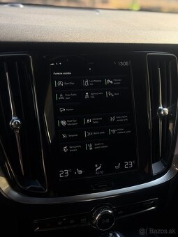 Volvo V60 D4 A/T - 8