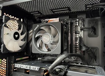 Ryzen 5 5600X\16GB\RTX 3060\SSD\850W Zdroj - 8