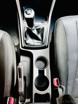 Hyundai i30 KOMBI - 8
