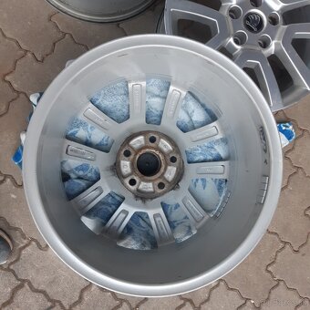 Predam hlinikove disky na Skoda yeti 17 zoll - 8