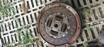 Predám spojkovu sadu na peugeot 306 2.0hdi - 8