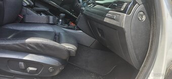 Bmw e90 330i 190kw - 8