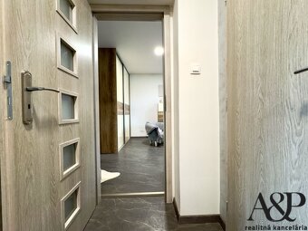 3 IZB. BYT S LOGGIOU, GARÁŽOU A ZÁHRADOU S ALTÁNOM, 68M2, KO - 8