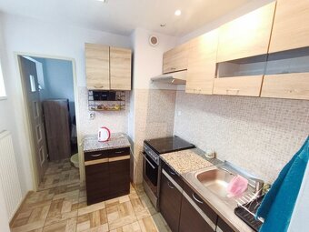 Na predaj priestranný 1 izbový byt s vlastným kúrením - blíz - 8