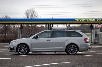 Škoda Octavia Combi 2.0 TDI RS DSG - 8