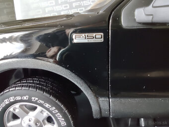 1:18 Ford F-150 - 8