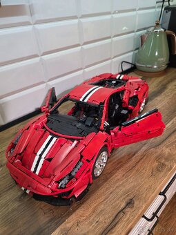 Na predaj stavebnica CADA FERRARI MASTER 458 PISTA, 3236 ks - 8