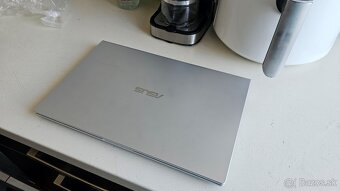 Asus X415M - intel procesor, 8GB RAM, 128GB SSD, 8hod bat - 8