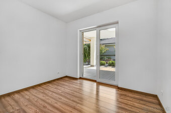 Predaj RD bungalov Rovinka 170m2, dvojgaráž, 715m2 pozemok, - 8