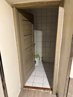 Prenájom obchodného priestoru v Brezne - centrum - 8