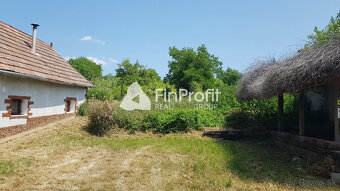 Predám dva vinohradnícke domy s pozemkami medzi vinohradmi p - 8